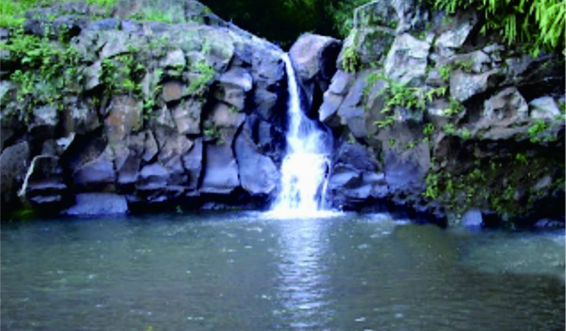 Curug di Desa Cipaku Kecamatan Mrebet Kabupaten Purbalingga menjadi potensi tempat wisata yang penting sebagai kearifan untuk menghayati budaya lokal